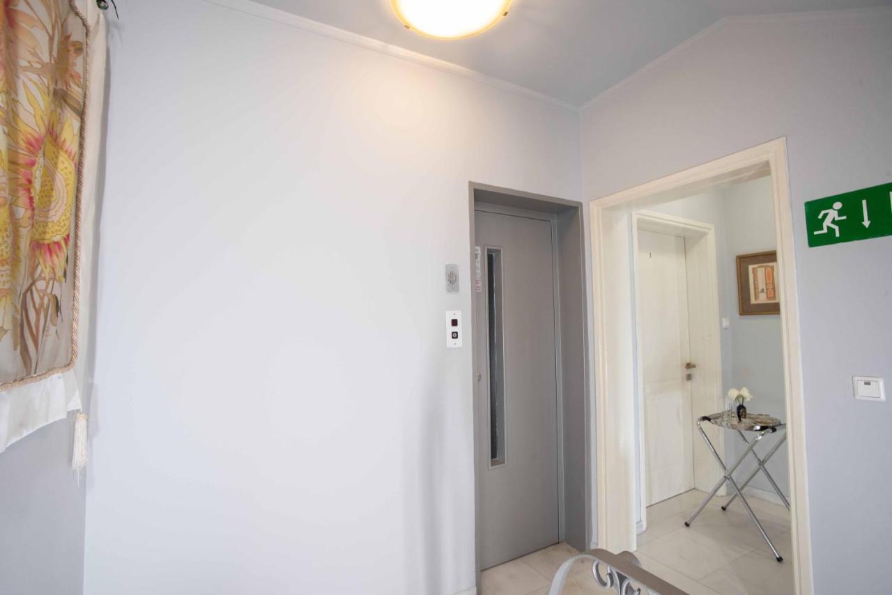 Enallio Luxury Apartments นาฟปลิโอ ภายนอก รูปภาพ